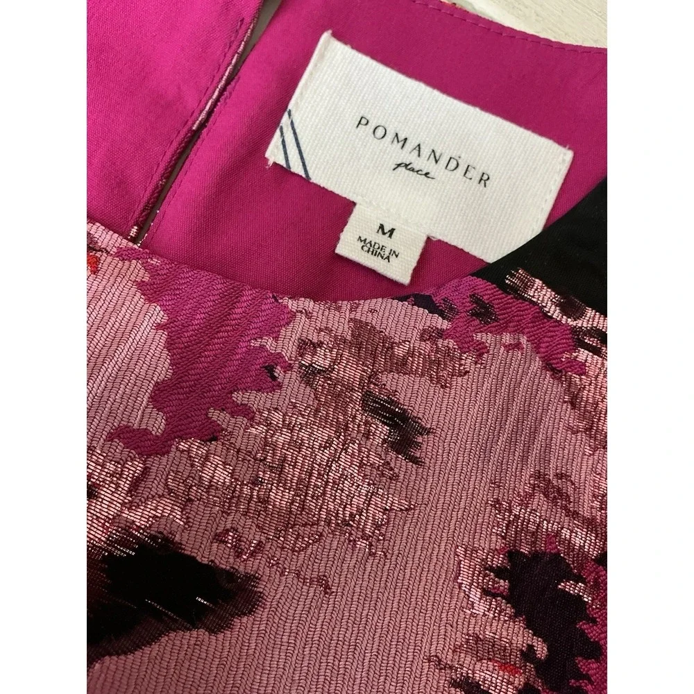 NWOT Tuckernuck Pomander Place Red Pink Jacquard‎ Lyla Blouse Med Classy Elegant